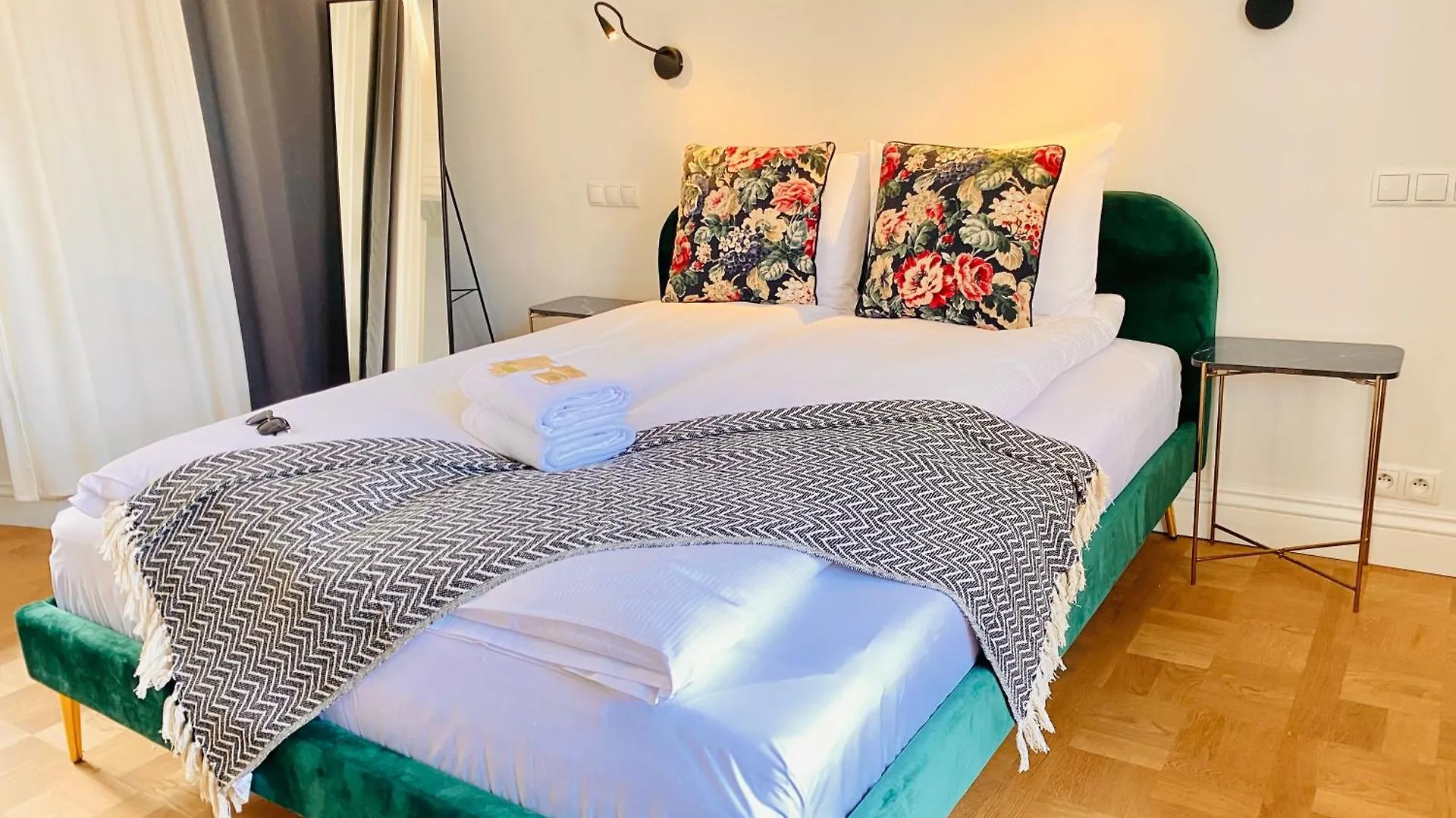 Mint Luxury Apartments At The Main Square Krakow 0*,  Poland