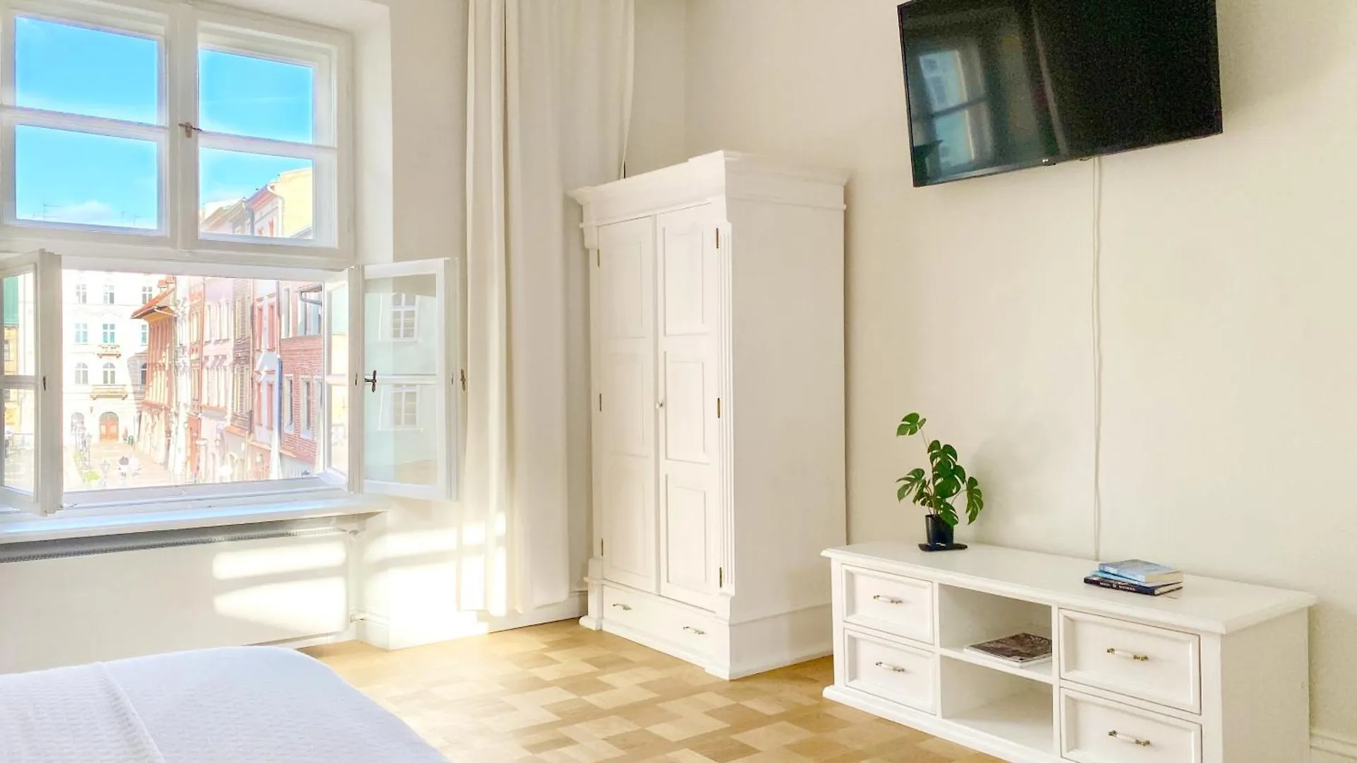 Mint Luxury Apartments At The Main Square Krasków