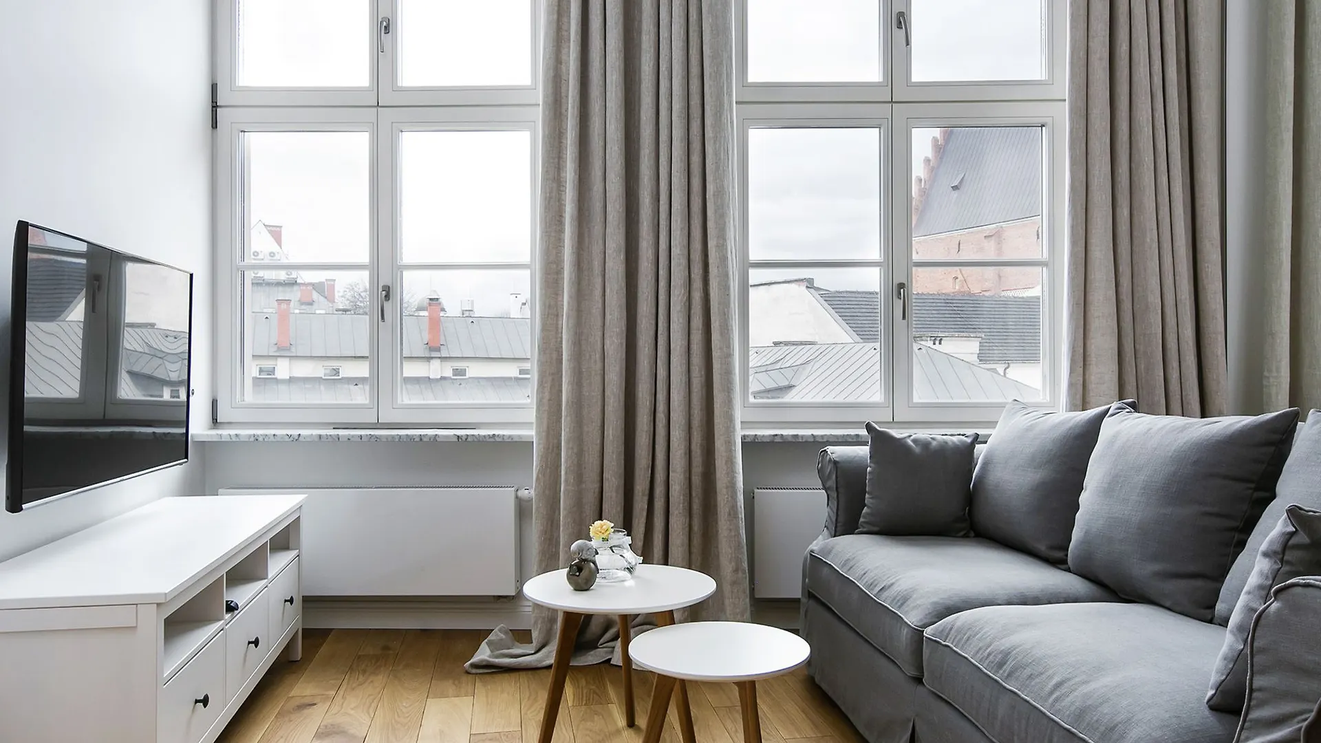 Mint Luxury Apartments At The Main Square Krasków 0*,  Πολωνία